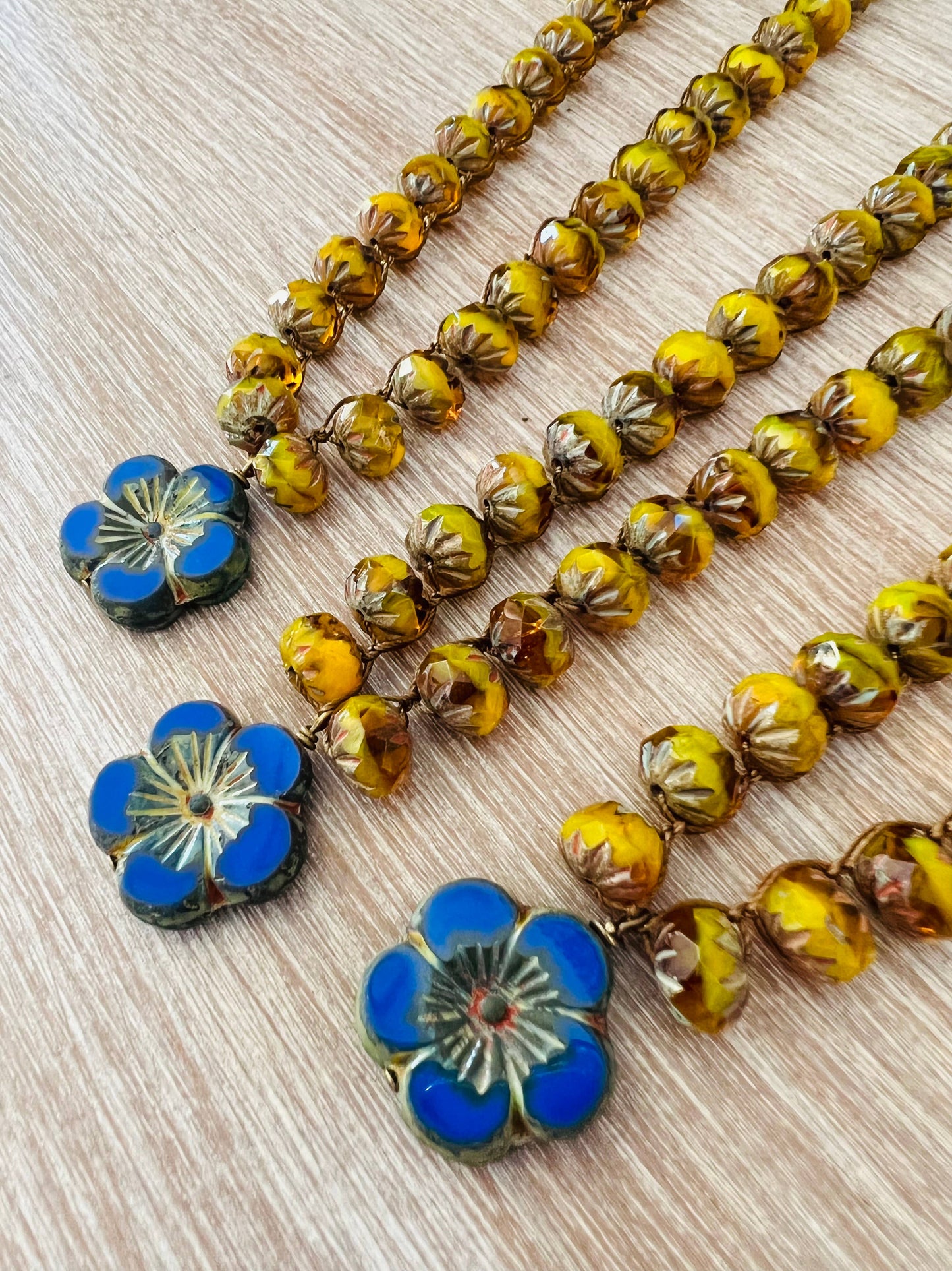 Twist Style - Indigo Glass Flower Necklace With Honeycomb Crystal