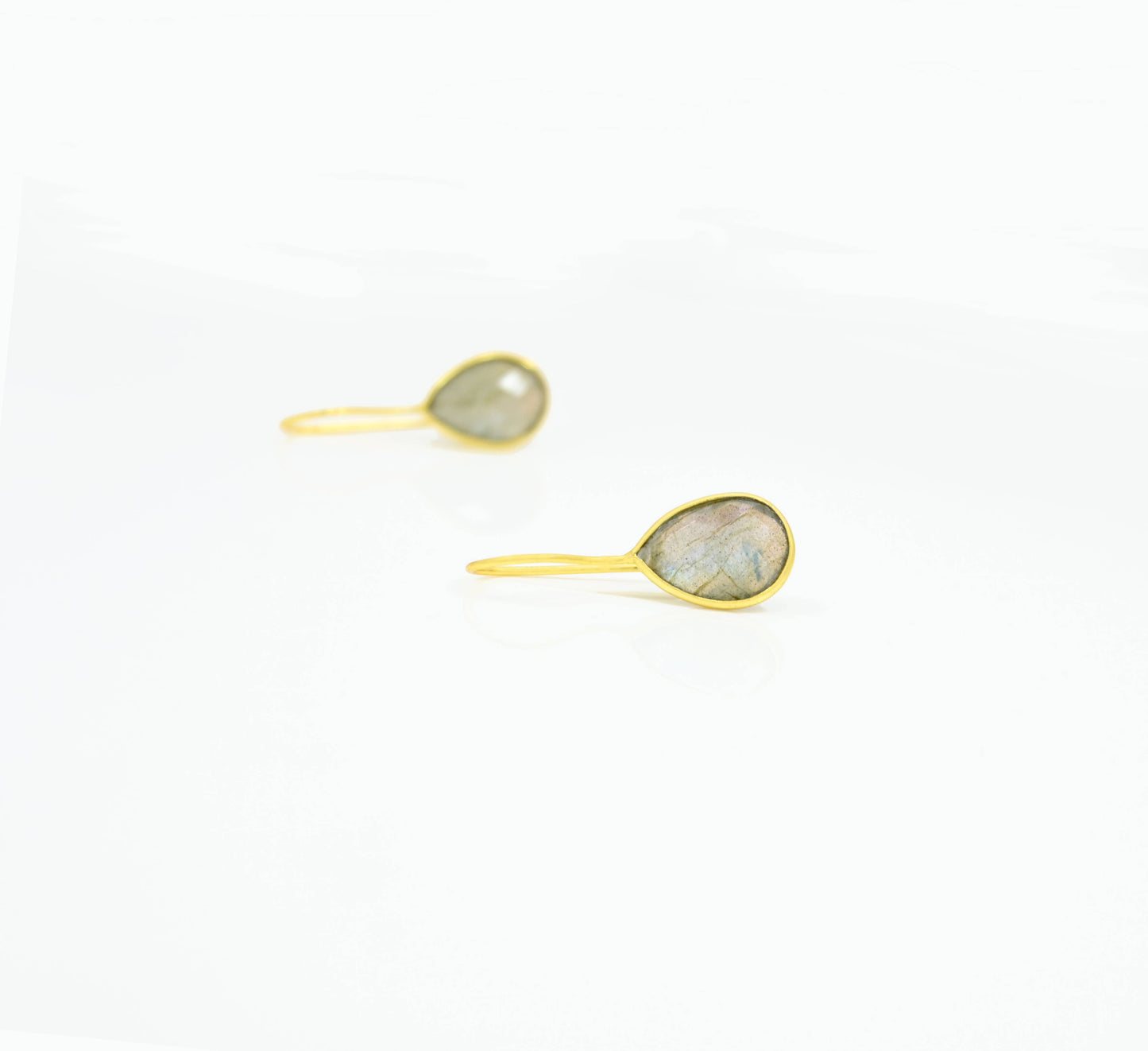 Schmuckoo Berlin - Teardrop Gemstone Earring Gold Silver 925 - Labradorite