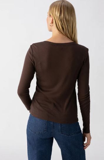 FEMME CREW TEE