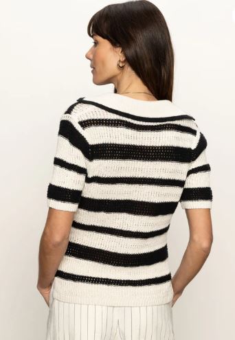 KNITTED COLLARED TOP