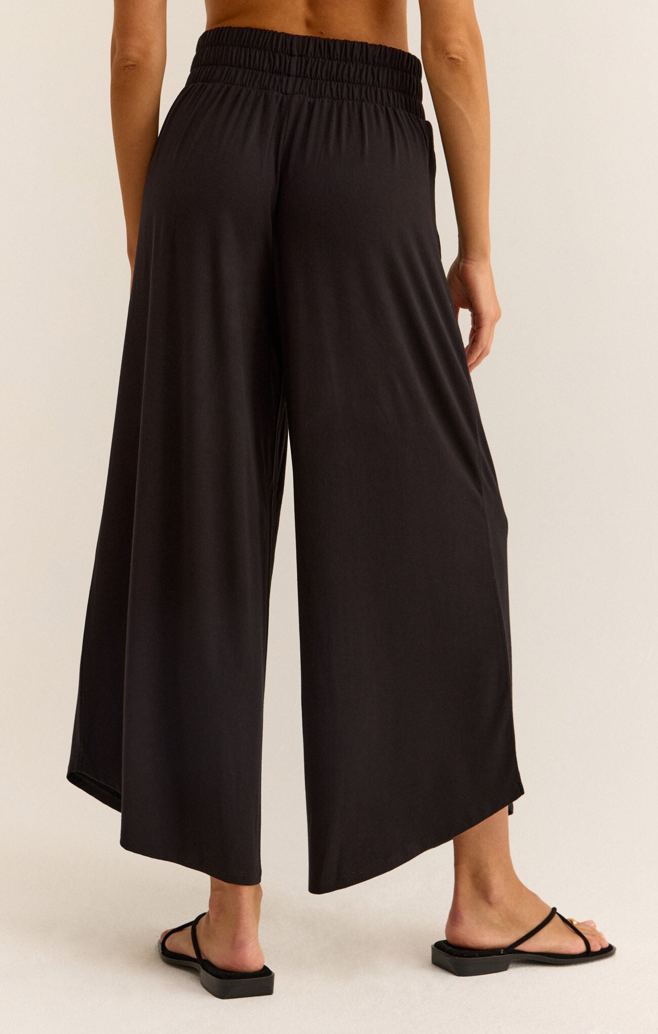 THE FLARED PANT