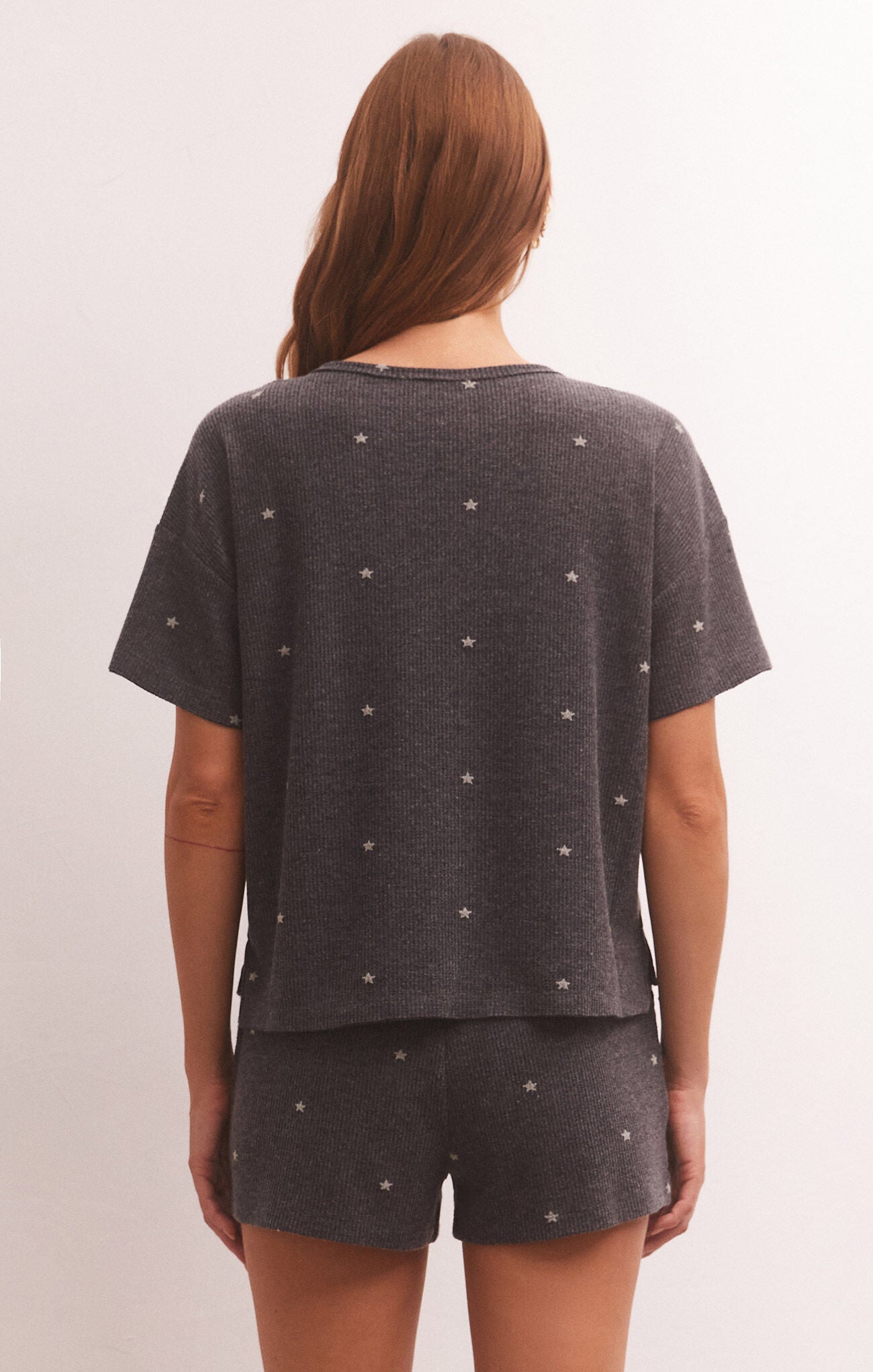 COZY DAYS STAR
TEE