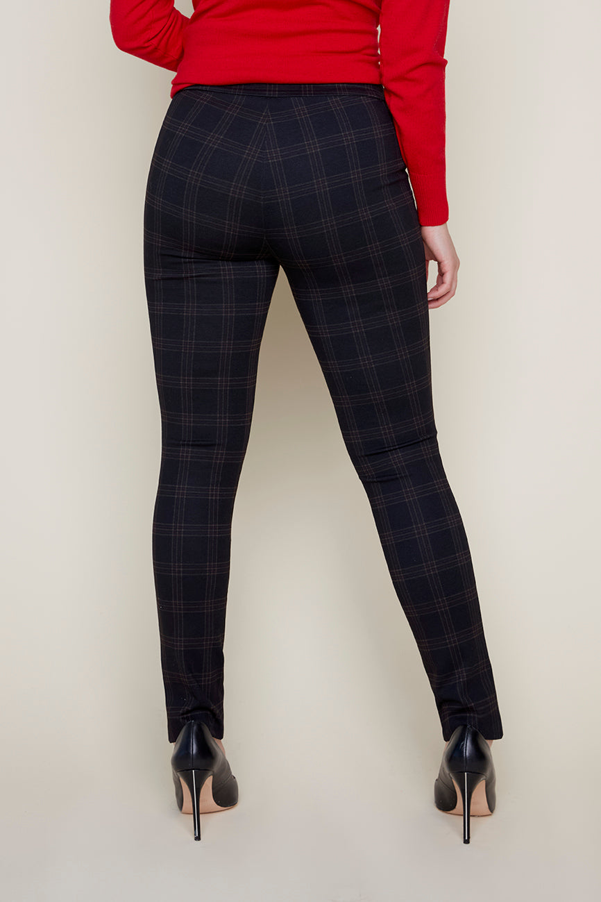 Pull on pant w/ front ankle slit