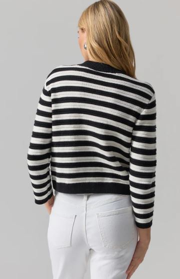 KNITTED JACKET