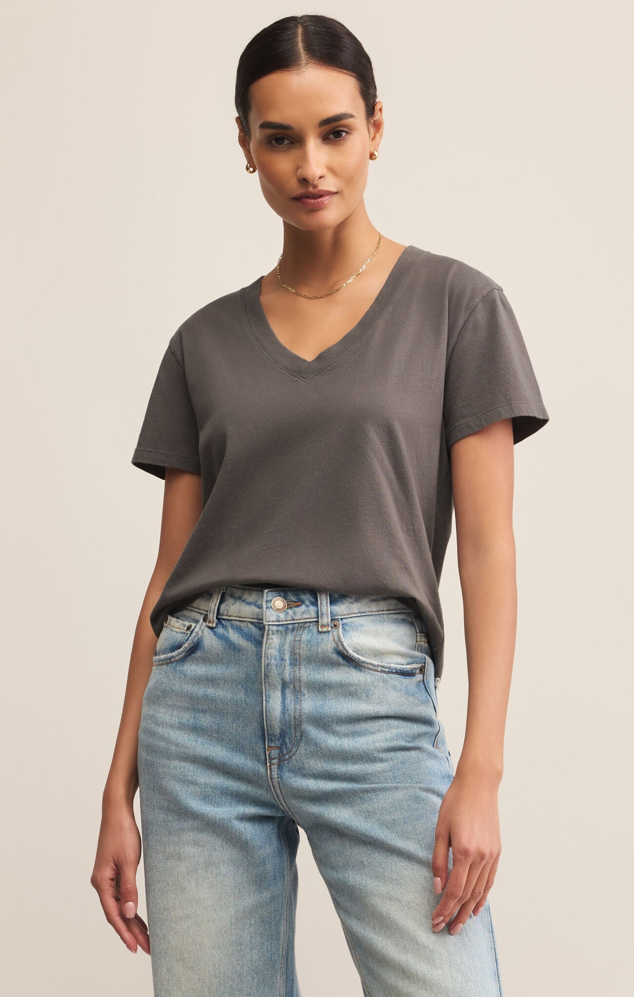 WEEKDAYS V-NECK TEE
