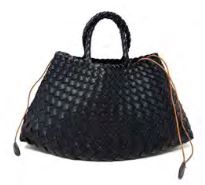 WOVEN SMALL TRIANGLE BAG