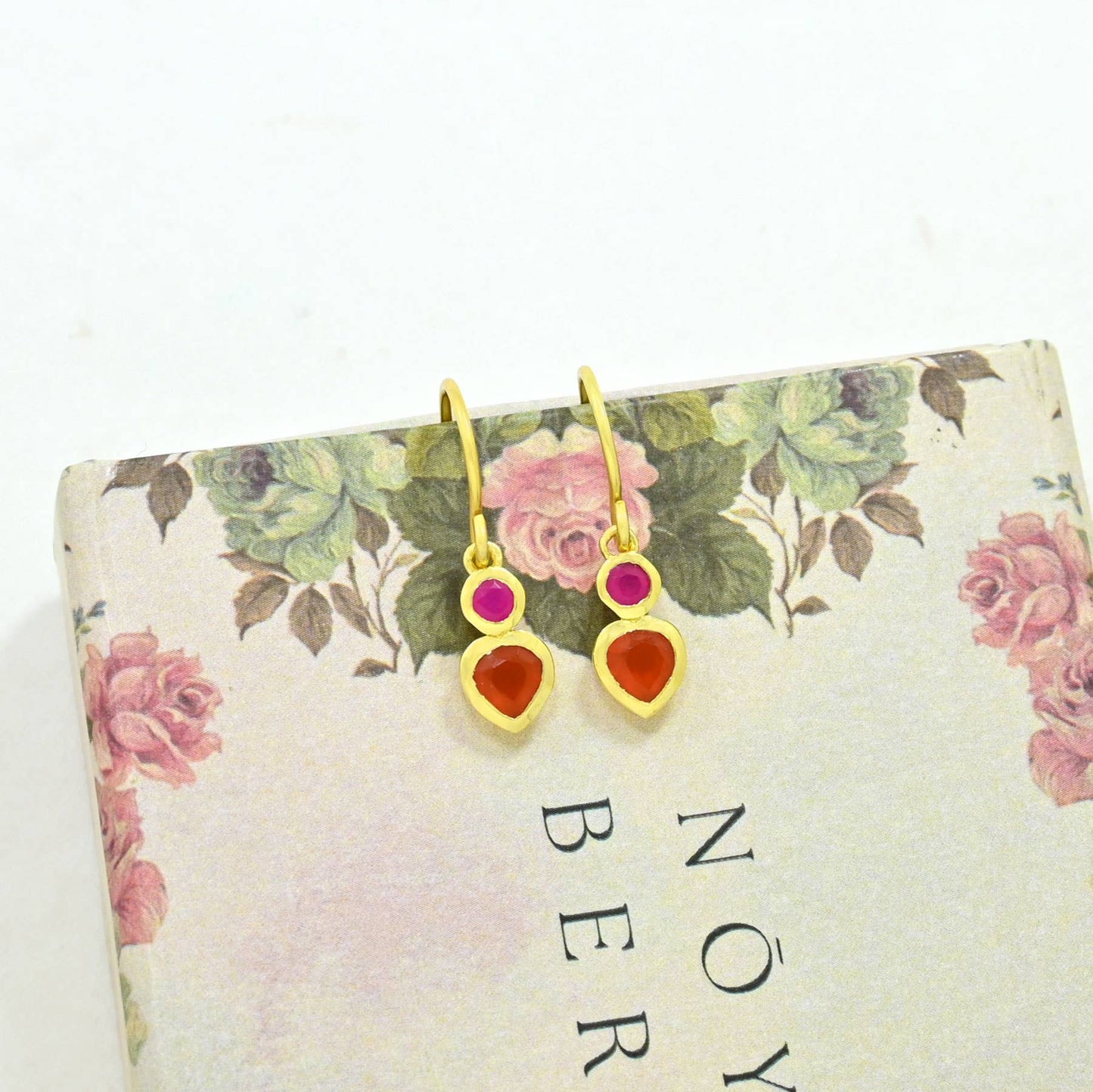 Schmuckoo Berlin - Jazlyn Earring Gold Plated - Carnelian & Pink Fuchsia Onyx