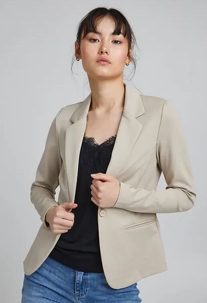 Kate Blazer
