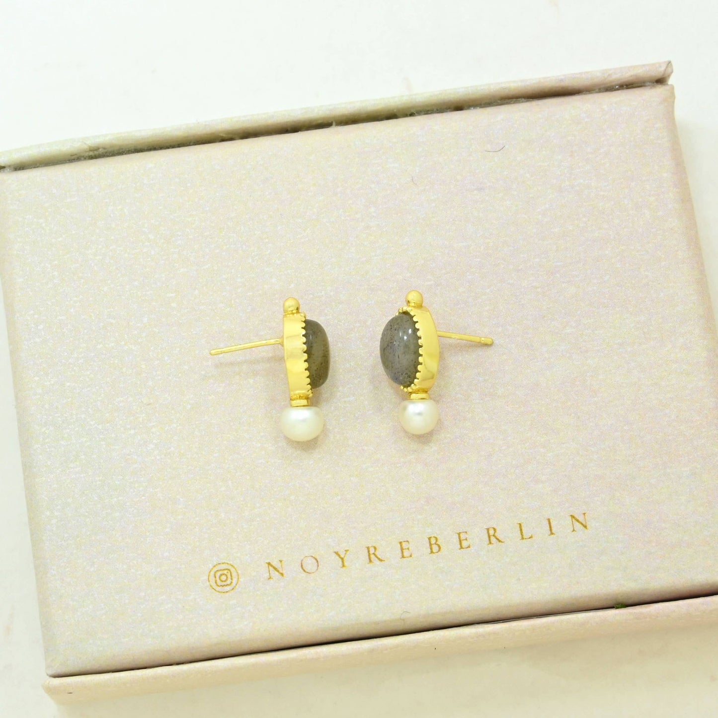 Schmuckoo x Noyre Berlin - Eden Earring Gold Plated - Pearl & Labradorite