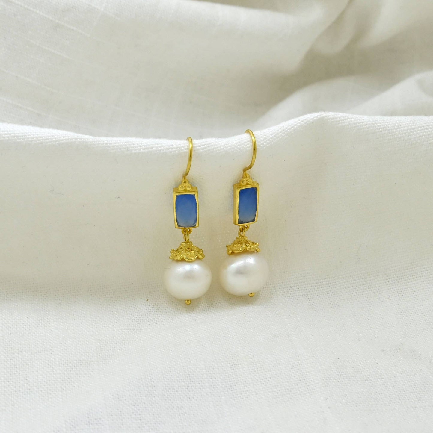Schmuckoo Berlin - Raha Earring Gold Silver 925 - Pearl & Blue Chalcedony