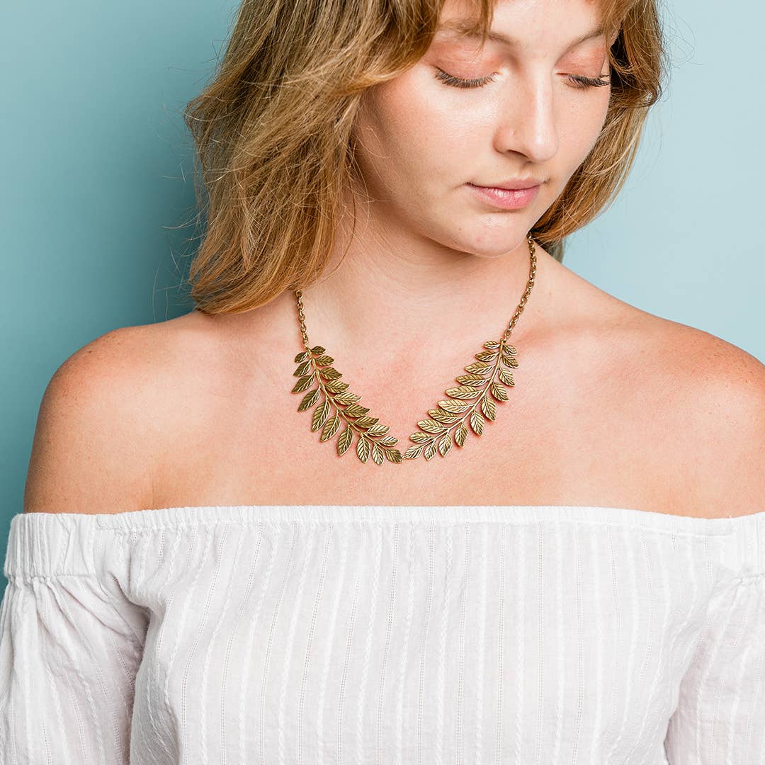Ornamental Things - Golden Leafy Collar Necklace