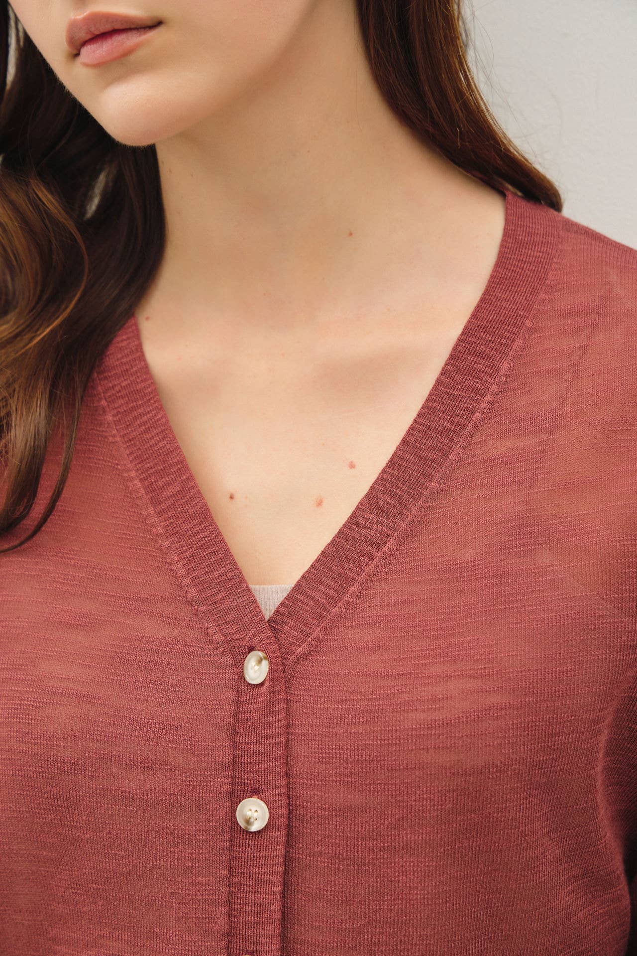 Be Cool - ULTRA FINE SLUBBED V-NECK FINE KNIT CARDIGAN