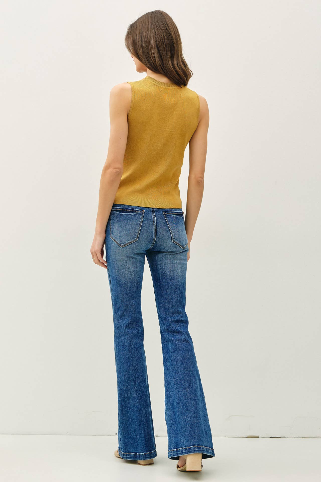 Be Cool - CLASSIC CREW NECK SLEEVELESS SLIM KNITTED TANK