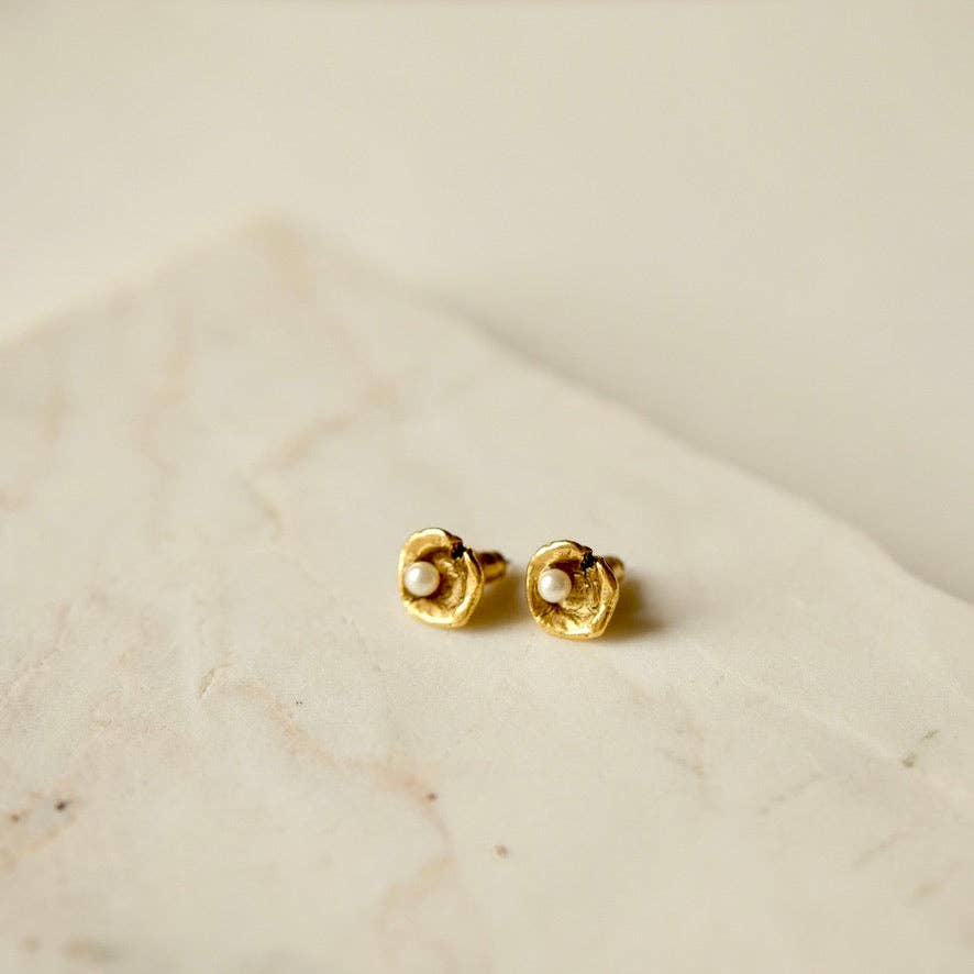 Tilly Doro - Oyster studs