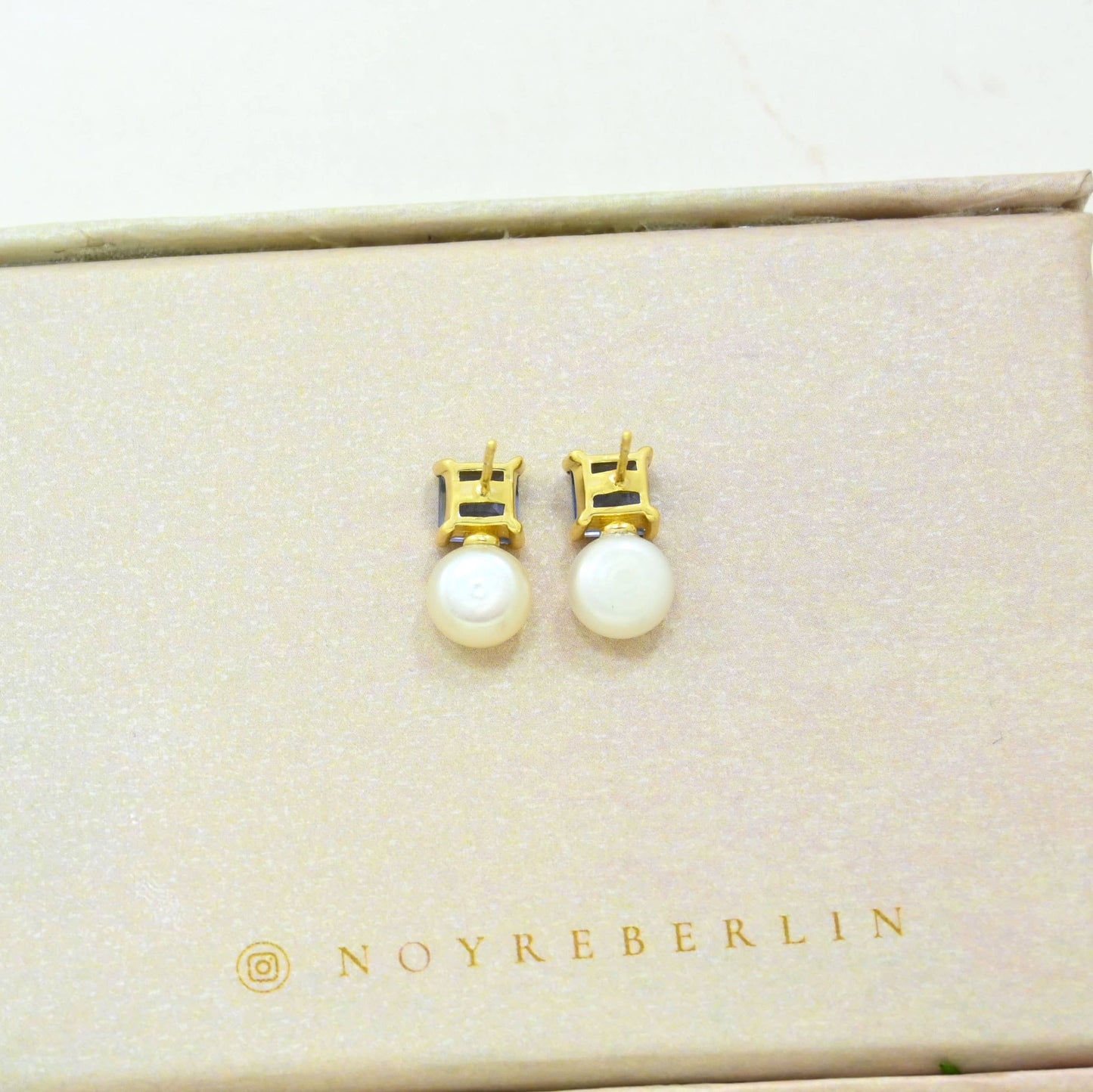 Schmuckoo x Noyre Berlin - Aaliyah Earring Gold Plated - Pearl & Tanzanite