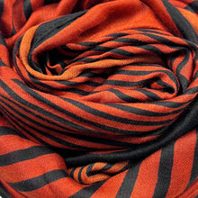 Load image into Gallery viewer, London Scarves - Big maze monogram printed scarf
