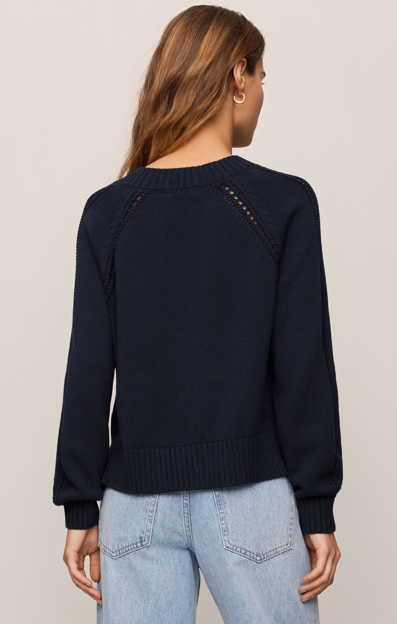 STRATTON V-NECK SWEATER