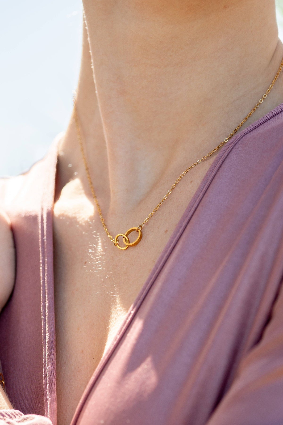 18K Gold PVD Stainless Steel Interlocked Rings Necklace - WJW