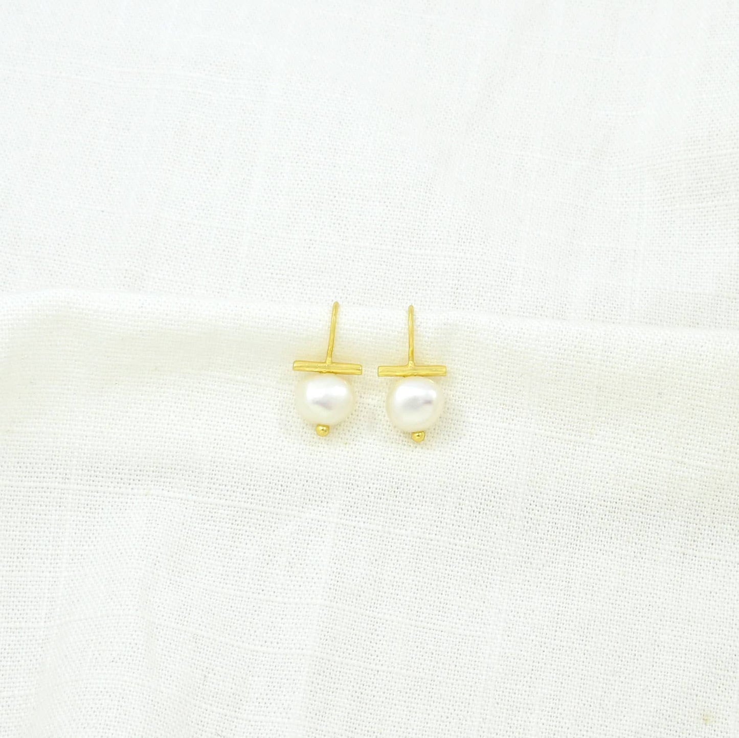 Schmuckoo Berlin - Baroque Pearl Gold Earring