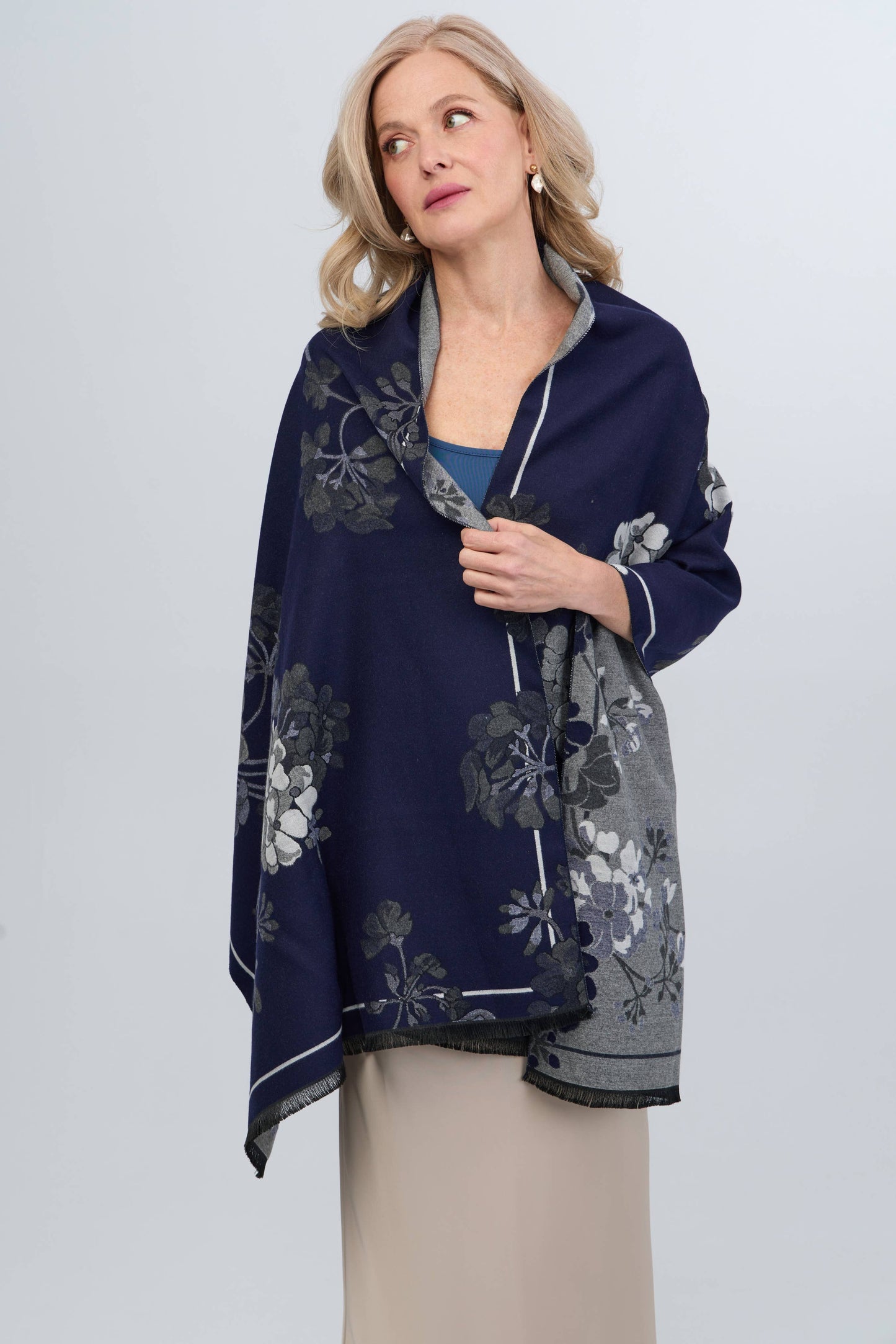 SAACHI - Two Color Floral Reversible Scarf