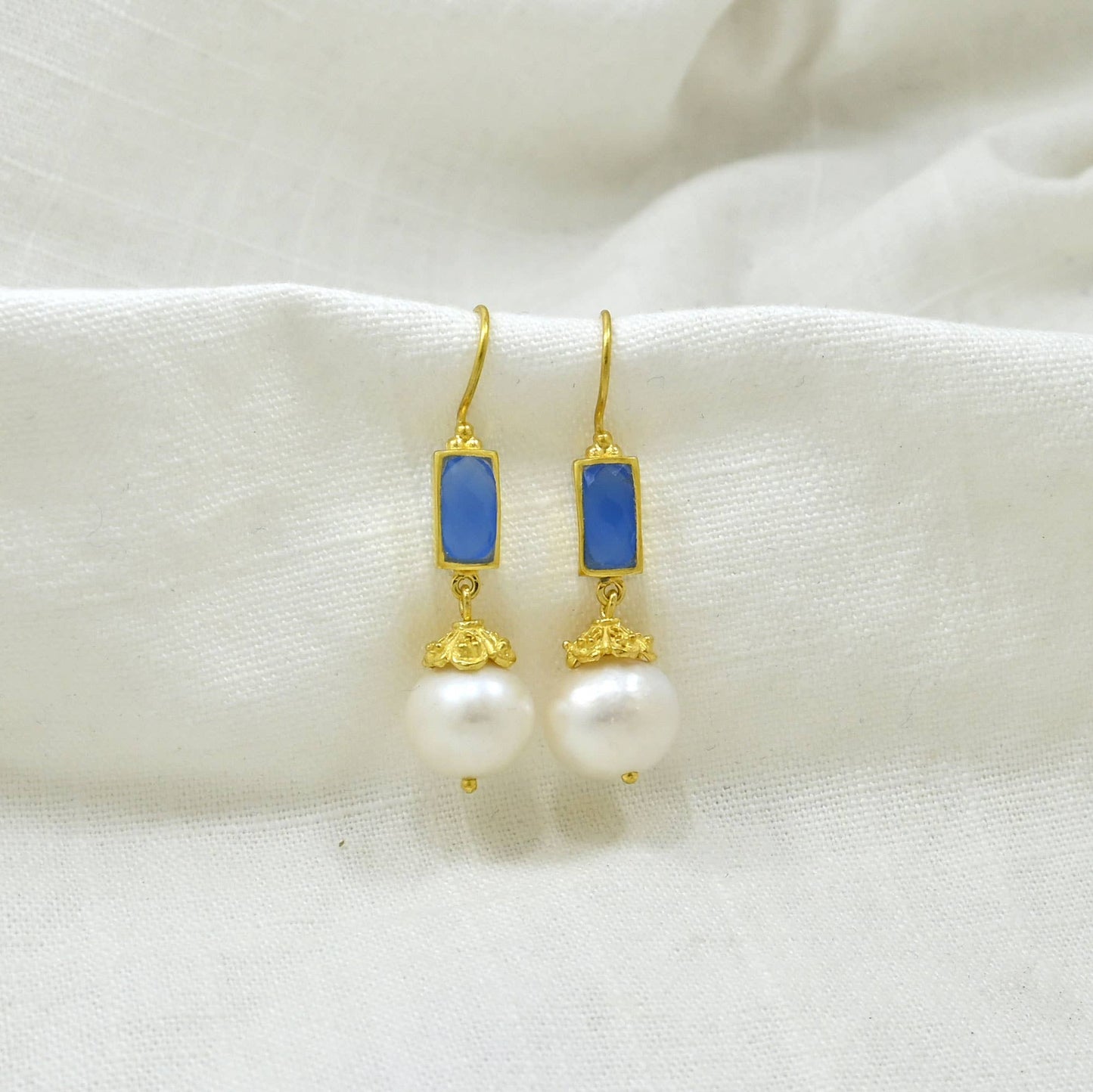 Schmuckoo Berlin - Raha Earring Gold Silver 925 - Pearl & Blue Chalcedony