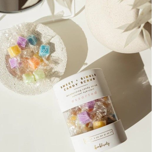 SIGNATURE SWEET + SINGLE CANDY SCRUB