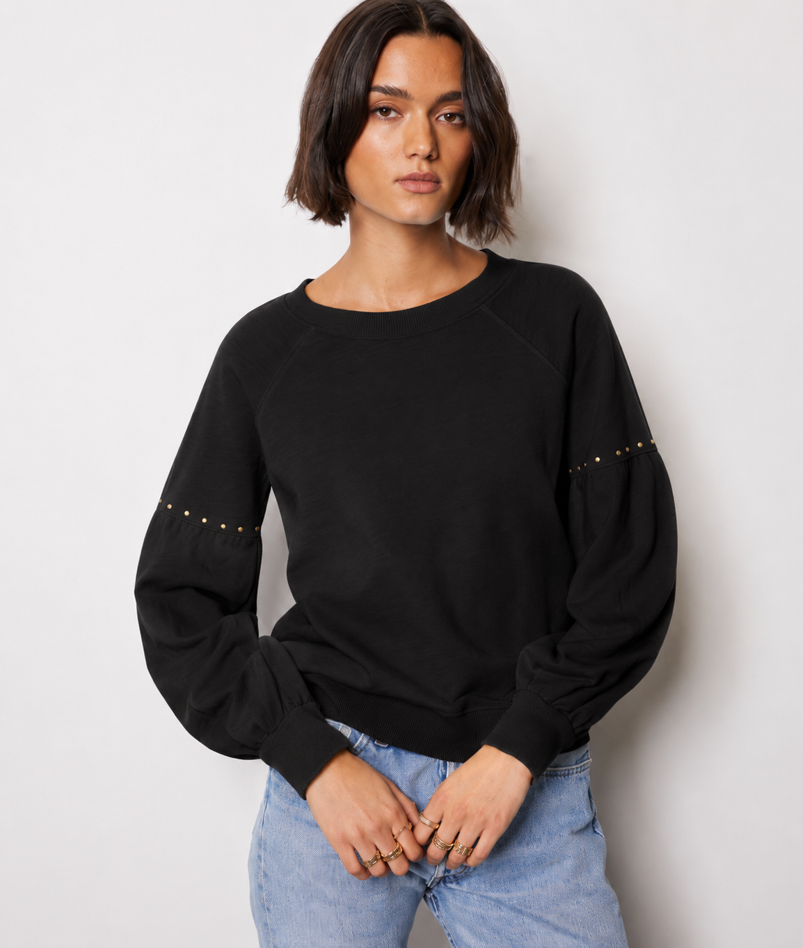 MICRO STUD RAGLAN PULLOVER