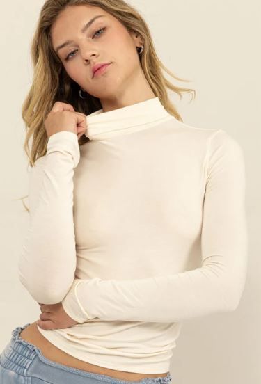 SLIM-FIT TURTLENECK LONG SLEEVE TOP