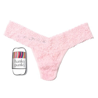 Signature Lace Low Rise Thong