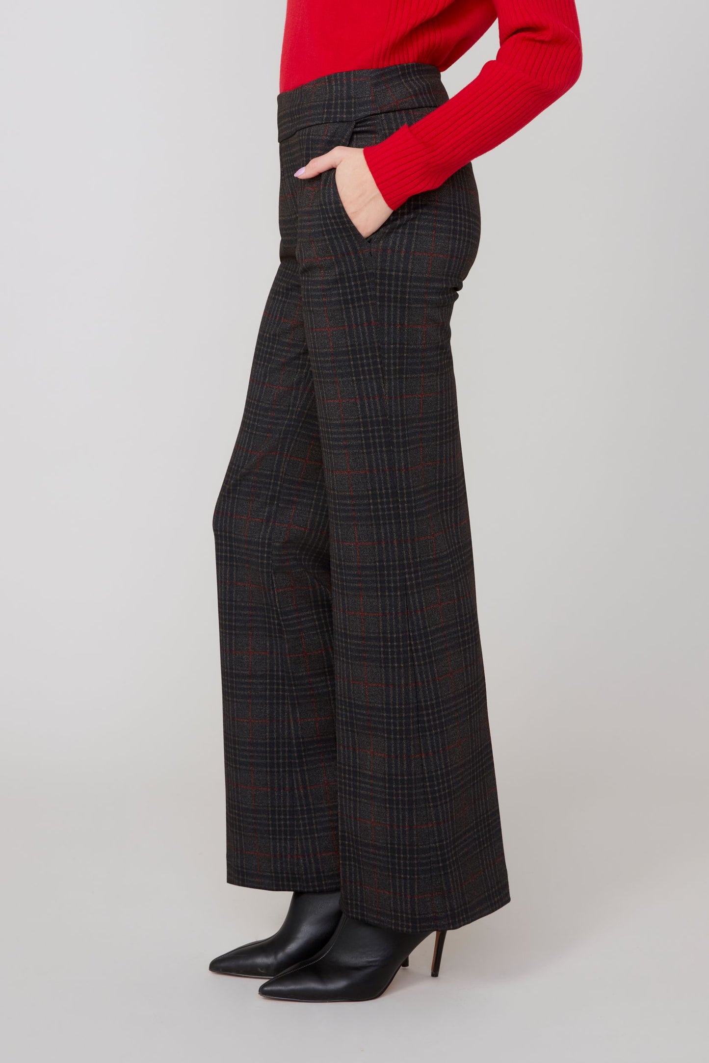 Pull on Wide Leg Plaid Pant