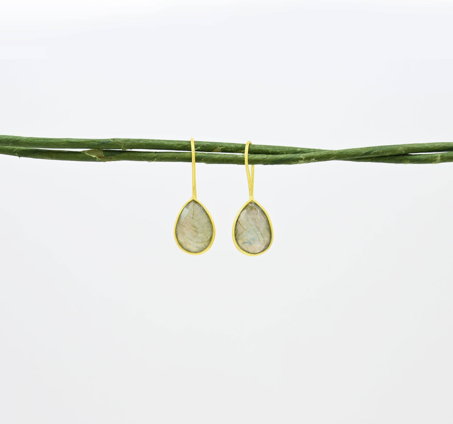 Schmuckoo Berlin - Teardrop Gemstone Earring Gold Silver 925 - Labradorite