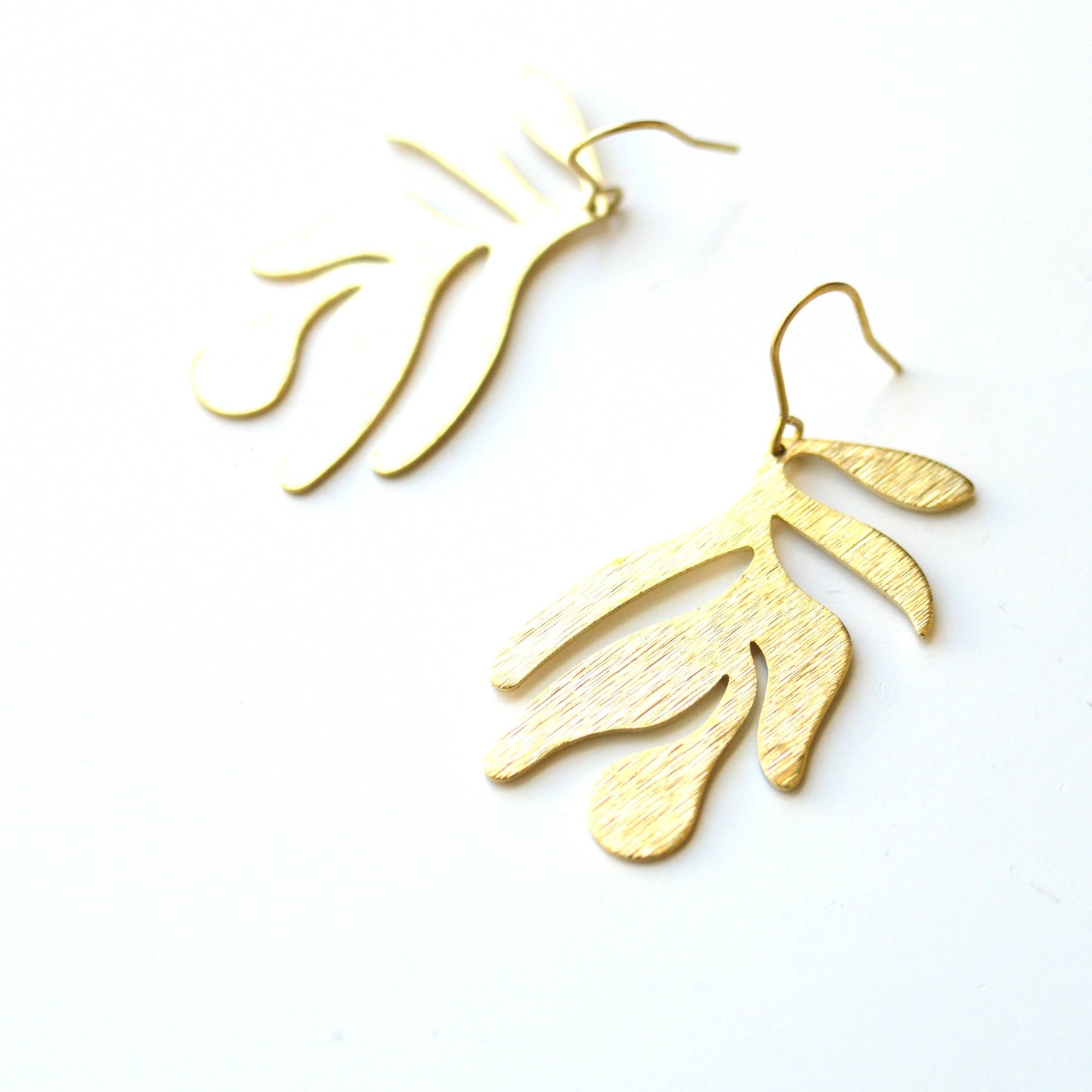 Ker-ij Jewelry - Abstract Leaf Earrings