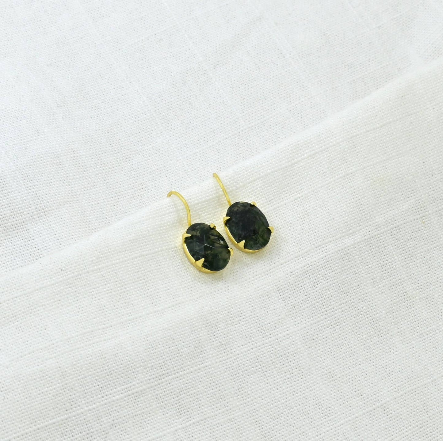 Schmuckoo Berlin - Oval Prong Gemstone Earrings Gold - Green Moss Agate