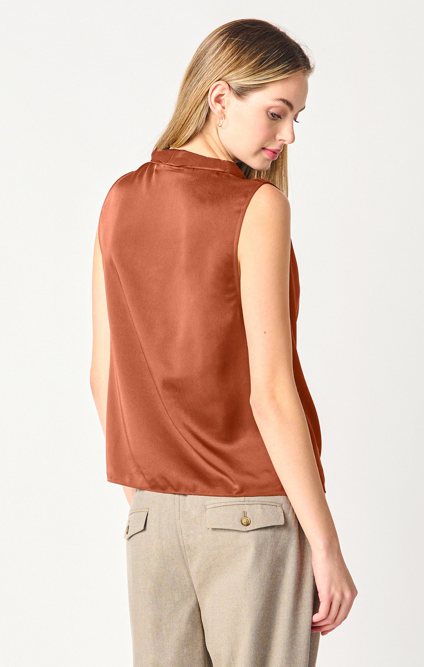 SLEEVELESS DRAPENECK BLOUSE