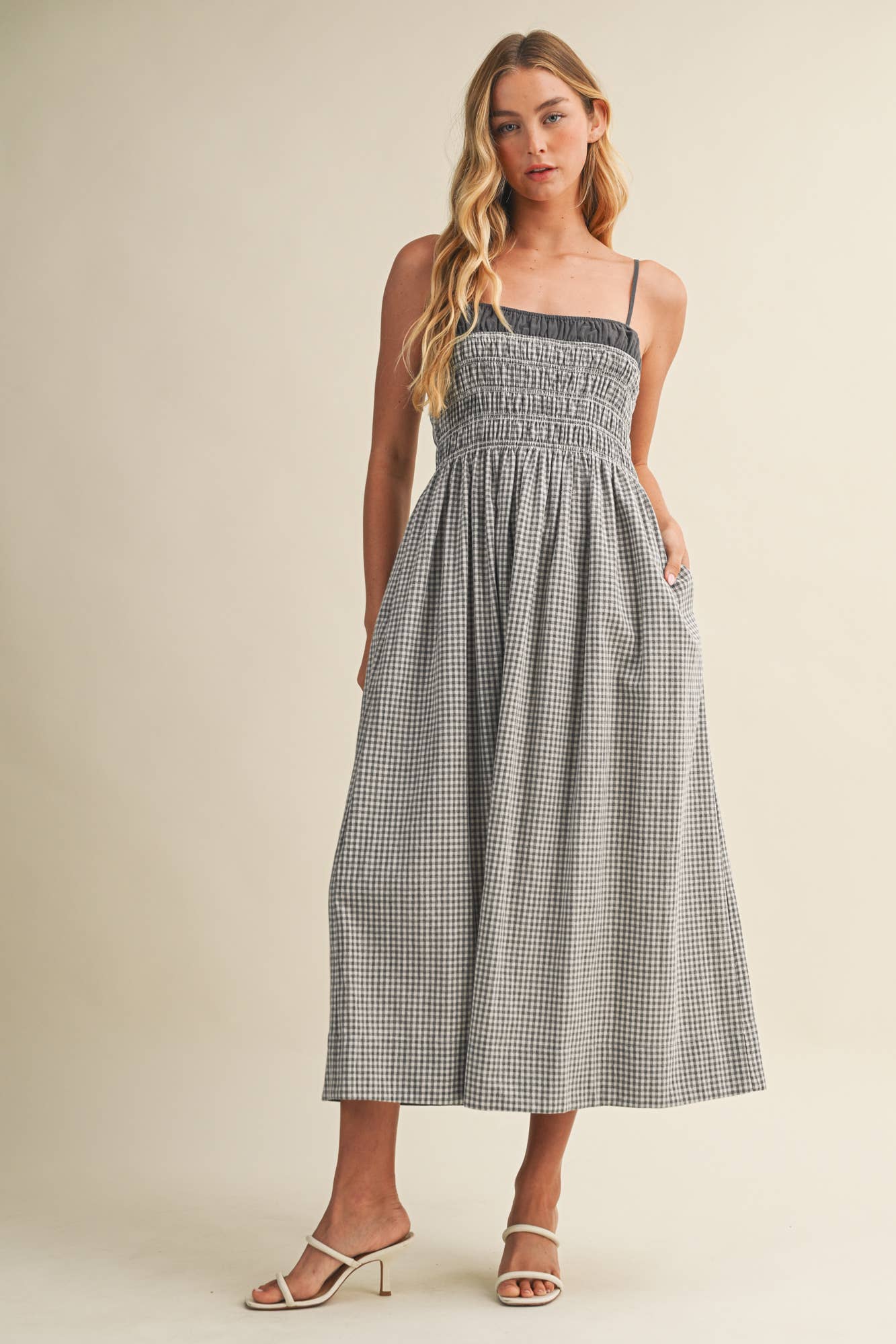 Mustard Seed - Shirred Bodice Contrast Trim Midi Dress