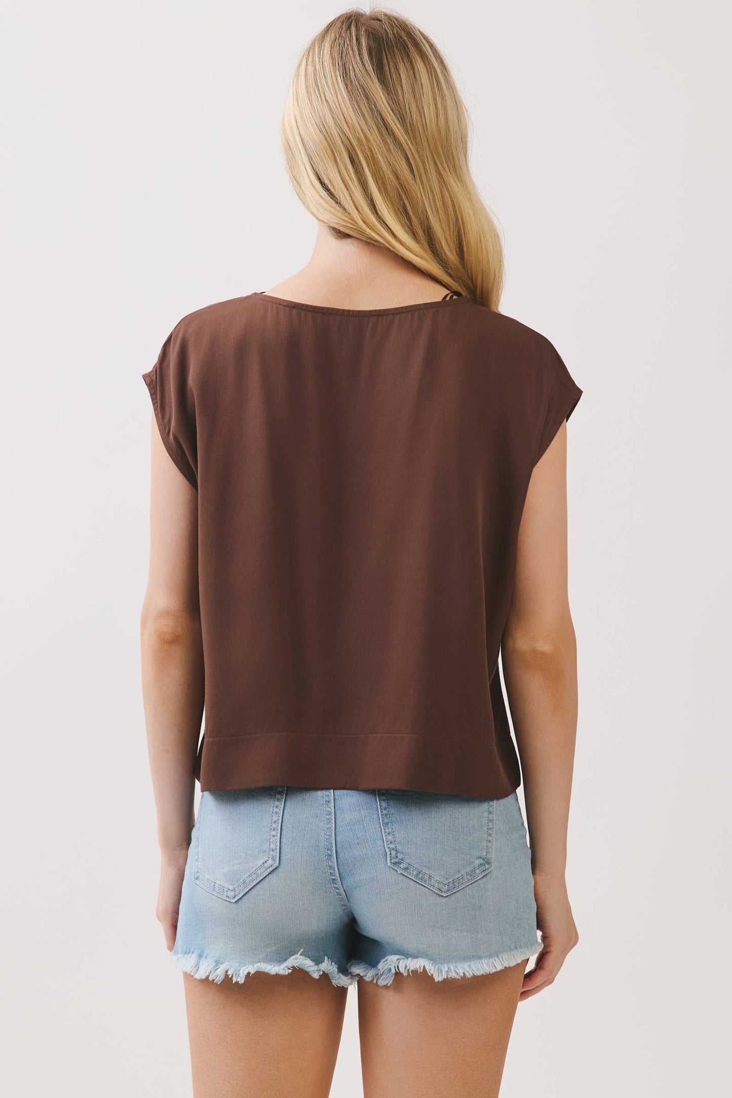 WOVEN BOXY TOP WITH EXTENDED SLEEVE - Final Touch