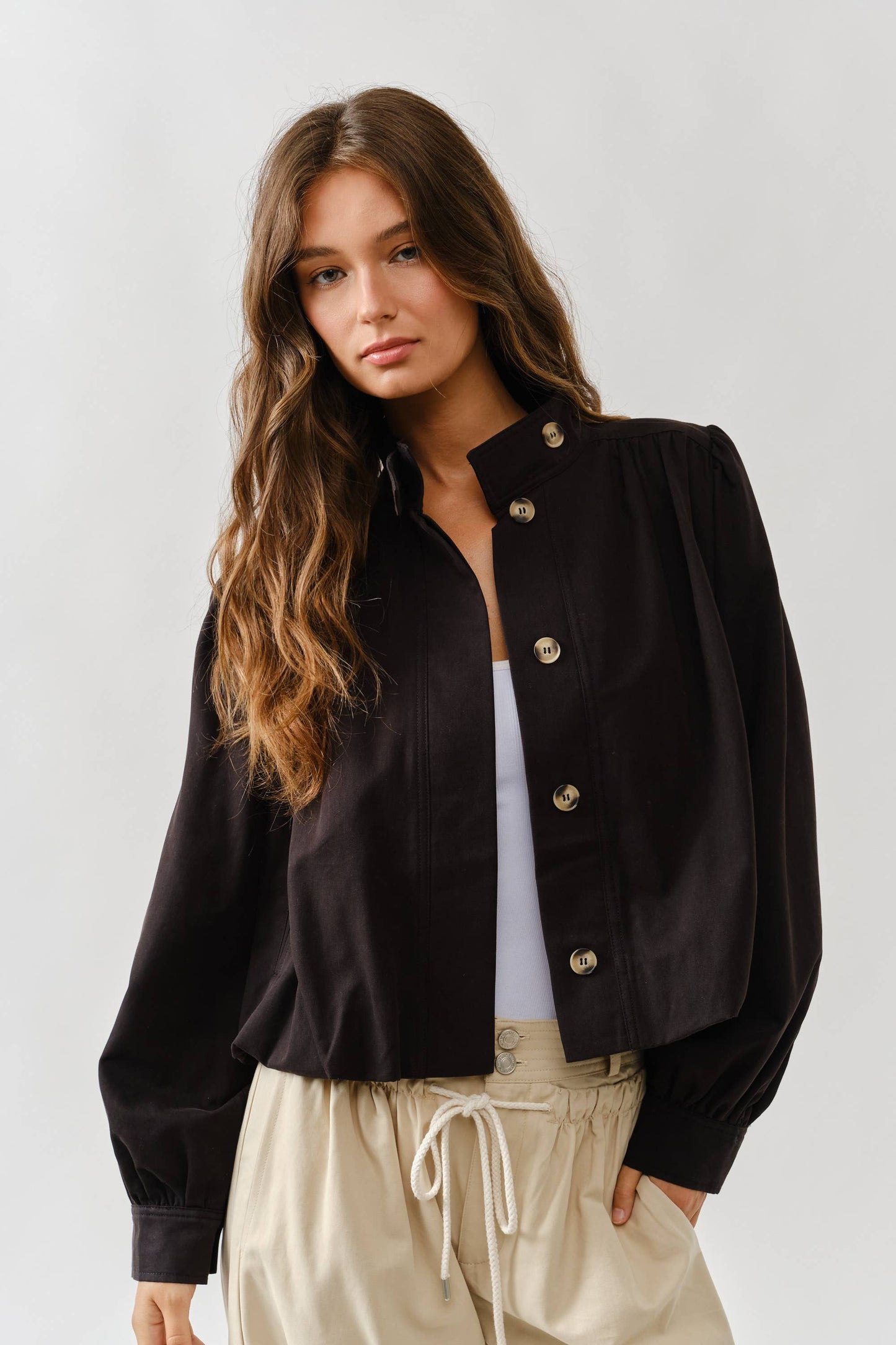 Aaron & Amber - MAJ3308 SHORT BALLON TRENCH JACKET