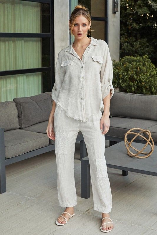 LINEN DISTRESSED HEM FLOWER STITCH SHIRT