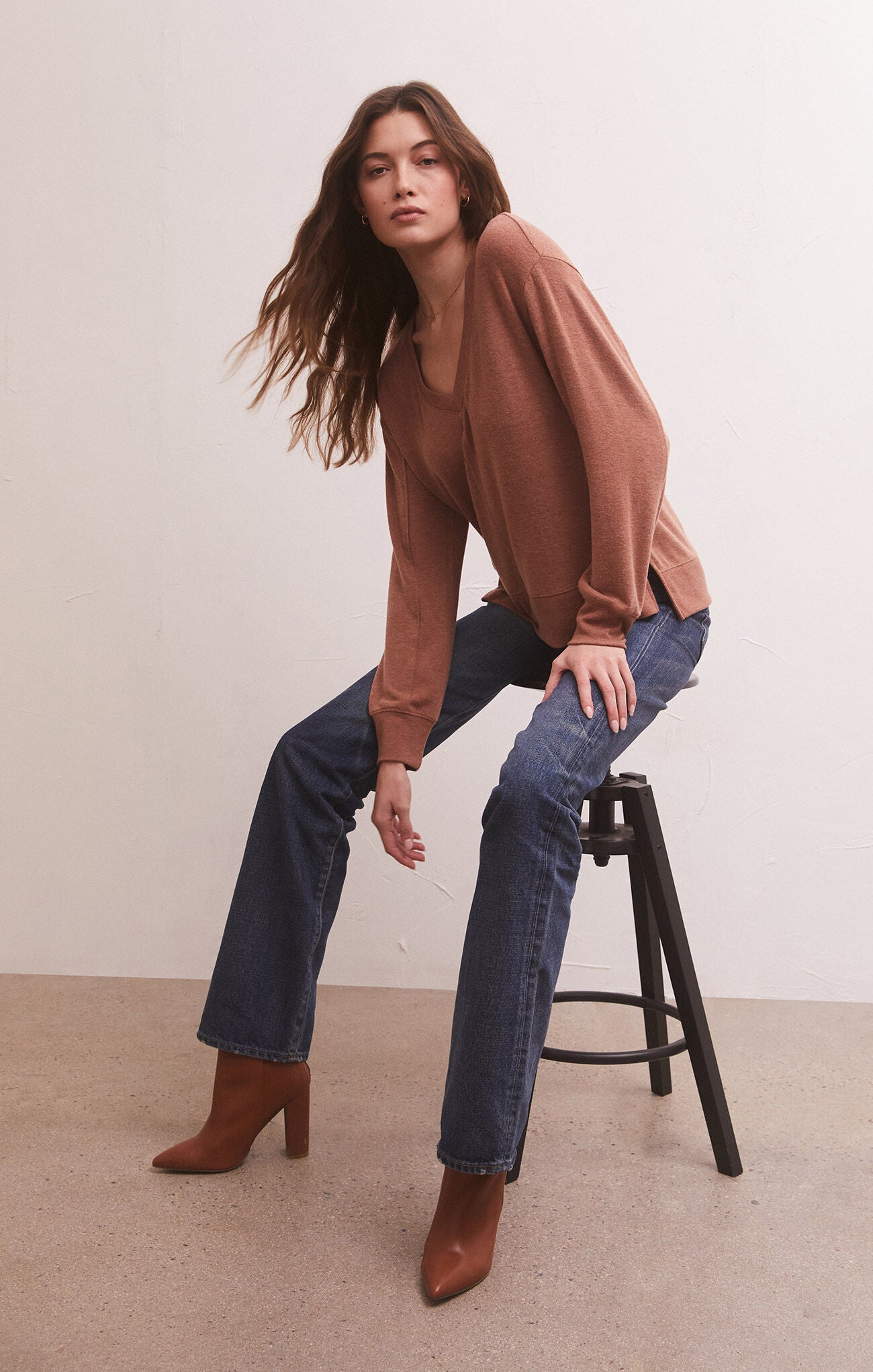 WILDER CLOUD VNECK LS TOP