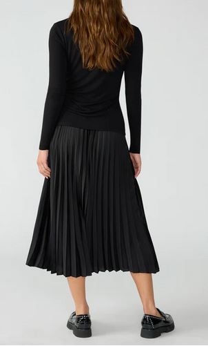 EVERYDAY PLEATED SATIN SKIRT