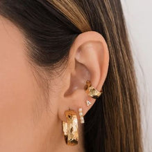 Load image into Gallery viewer, Hammered Ear Cuff
