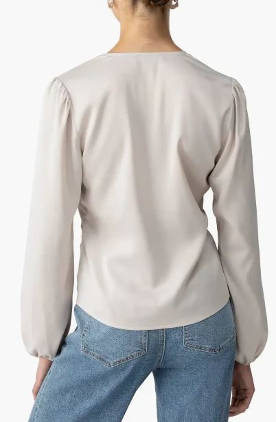 YOU'RE MINE TWIST FRONT TOP