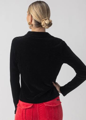 TEXTURED VELVET BUTTON UP