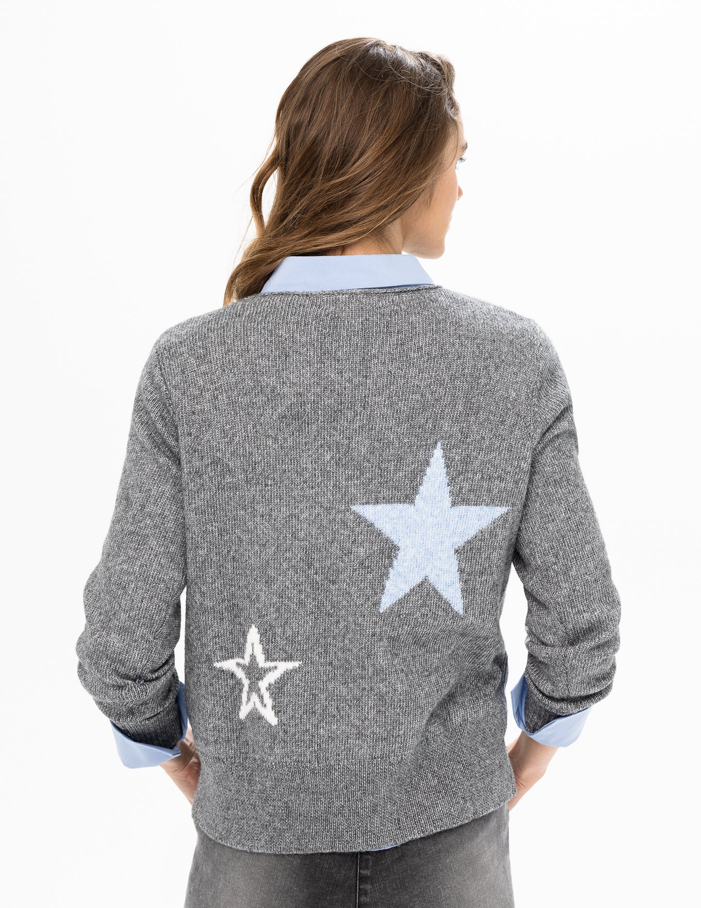 ROUND NECK STAR SWEATER