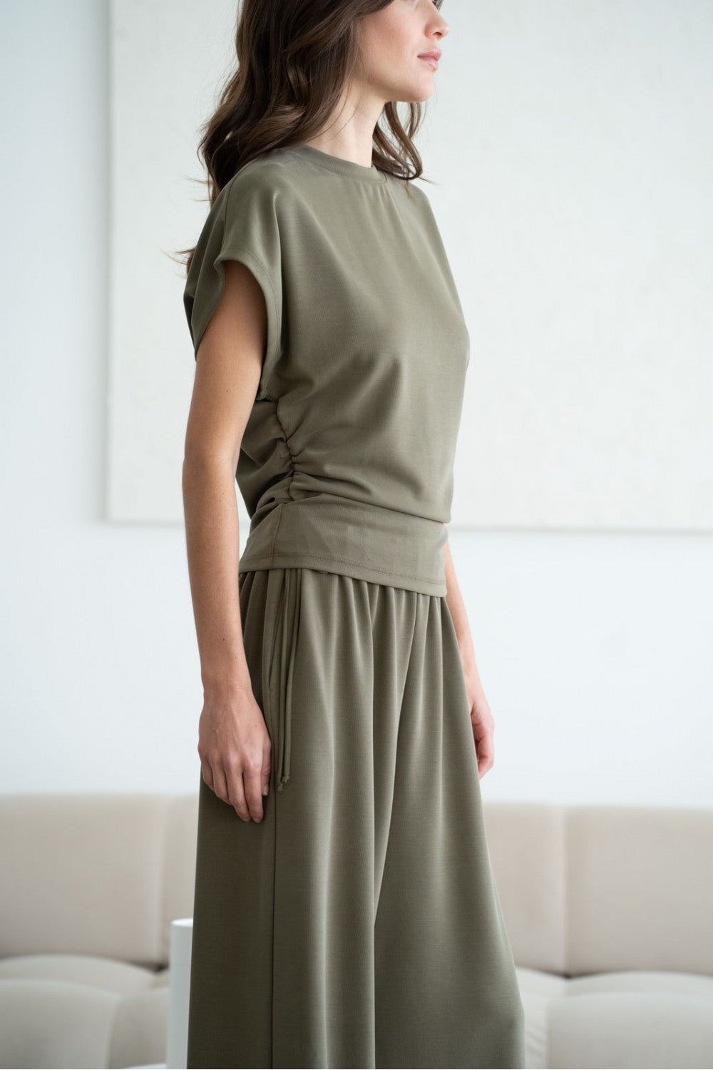 SIDE RUCHED SHORT SLEEVE TOP