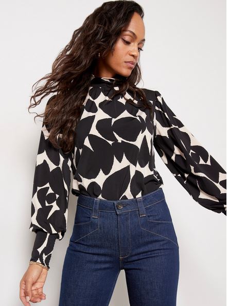 ON THE SPOT BLOUSE