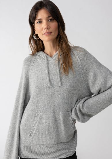 ELEVATED LAYERING HOODIE