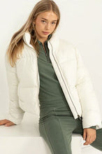 Load image into Gallery viewer, WEEKEND READY QUILTED PUFFER JACKET
