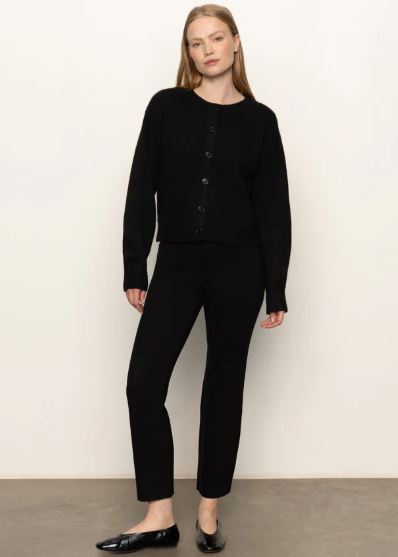 MUST-HAVE CARDI