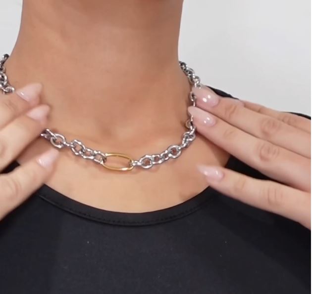 Ada Chain Necklace